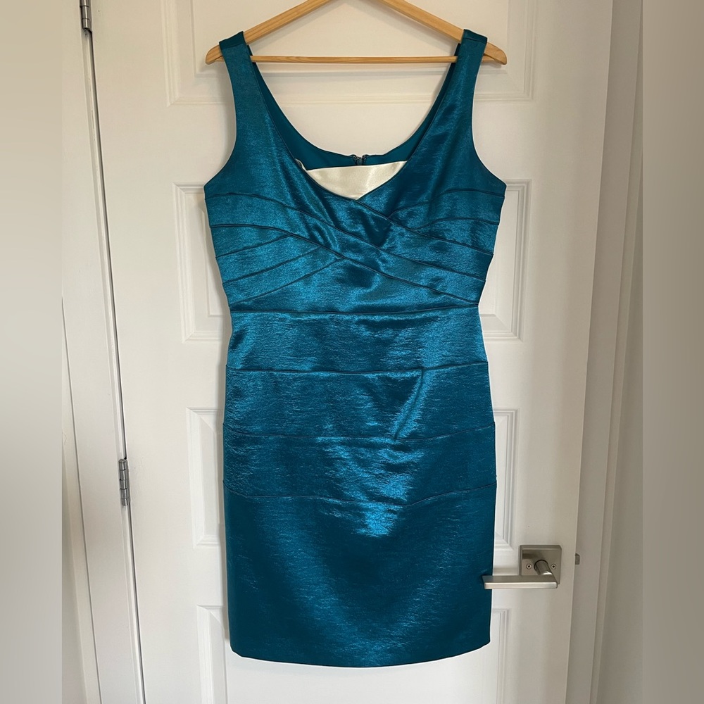 Stunning Laura special occasions body con dress 🤩